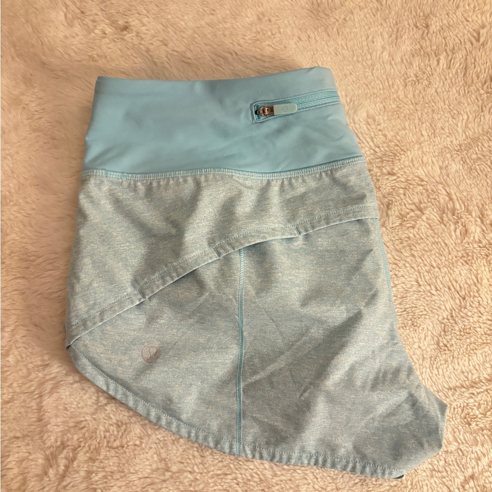 Lululemon “Hotty Hot Low-Rise Lined Short 2.5"